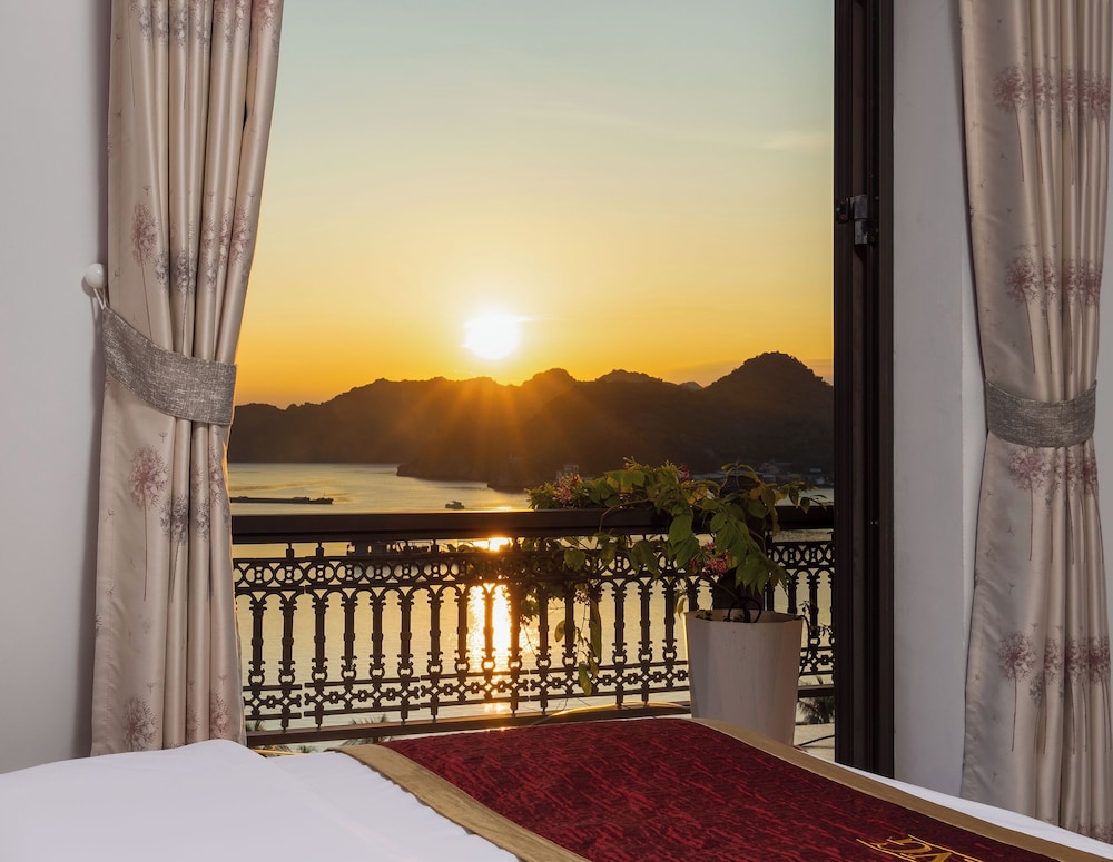 Quang Tung Hotel 44/45