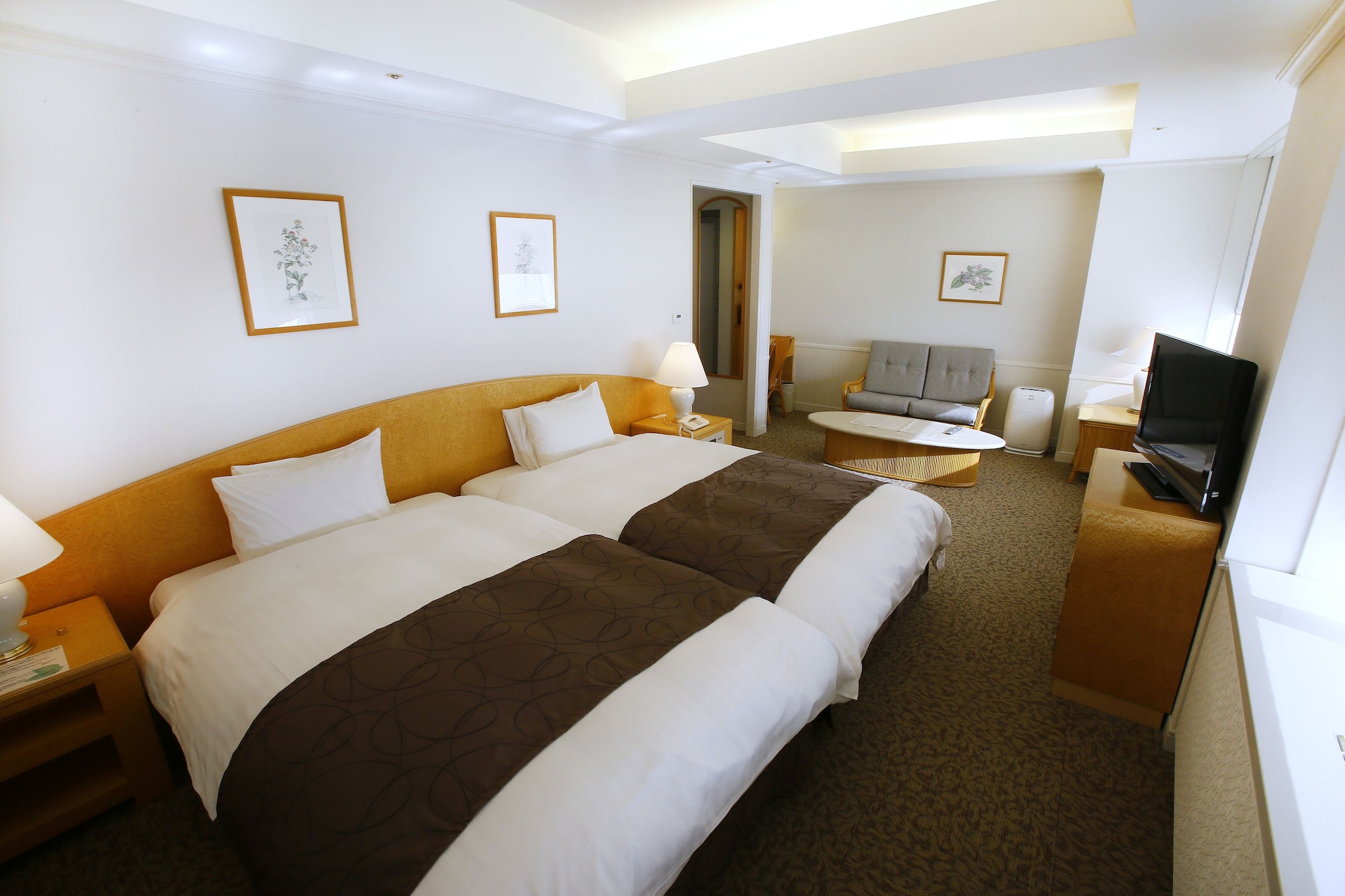 Deluxe, Twin Beds, Main Tower