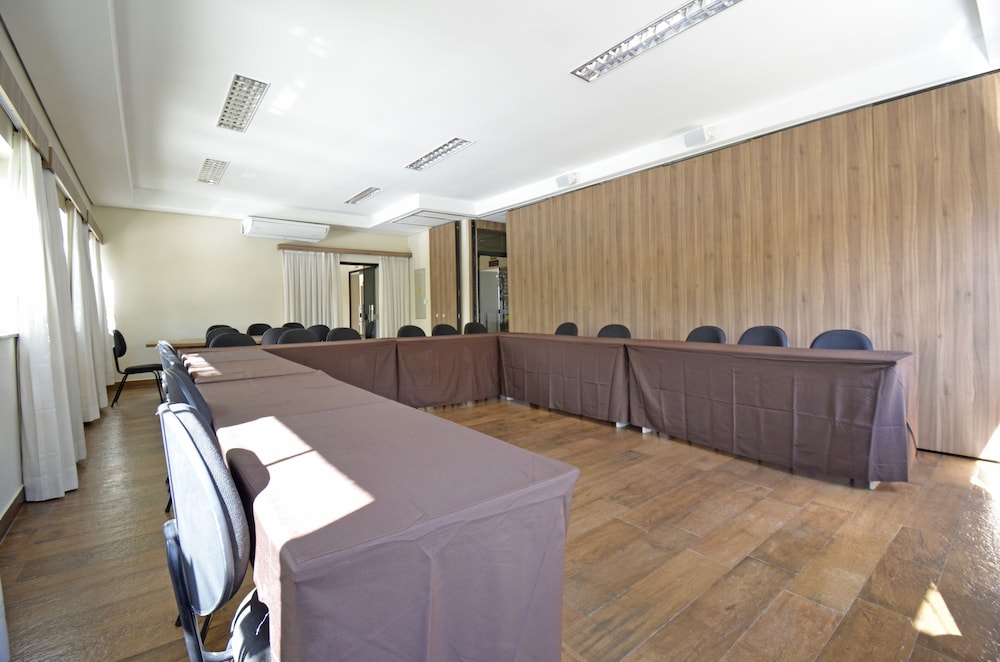 BUSINESS PARK HOTEL 49/69