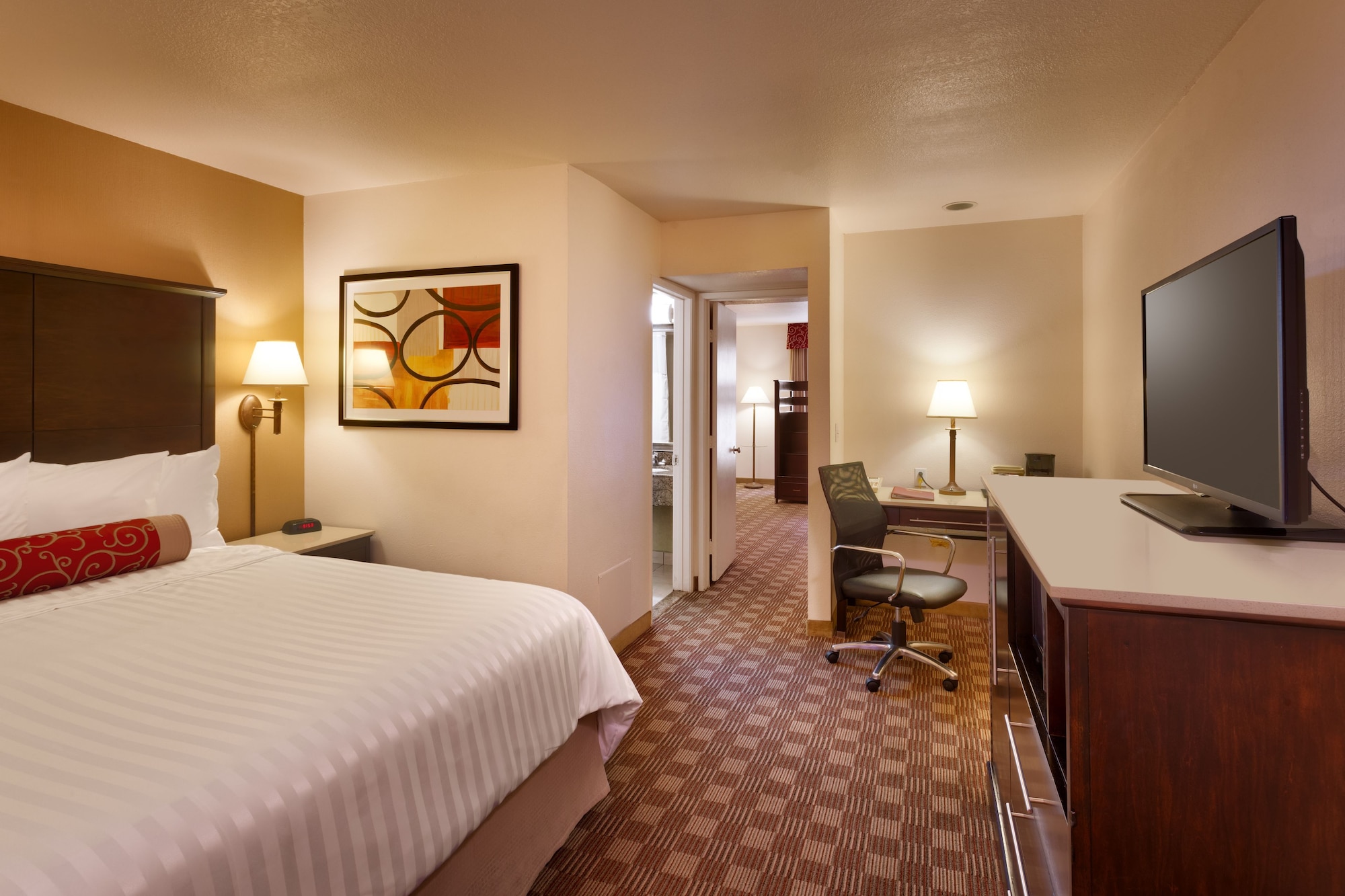 1 BEDROOM, SUITE