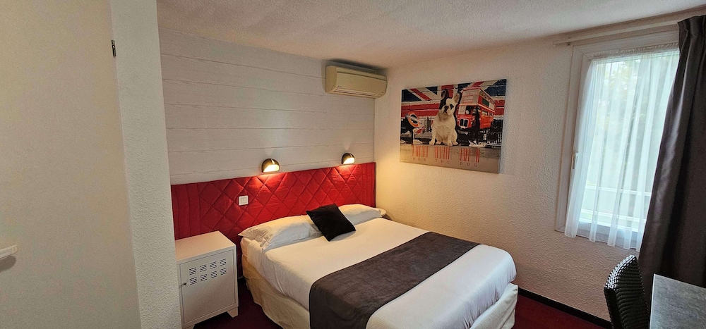 Brit Hotel Albi 23/49