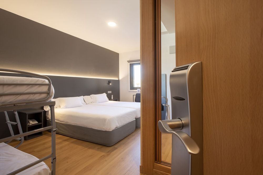 Hotel Sancho Ramirez Formerly Tryp Sancho Ramirez 17/59