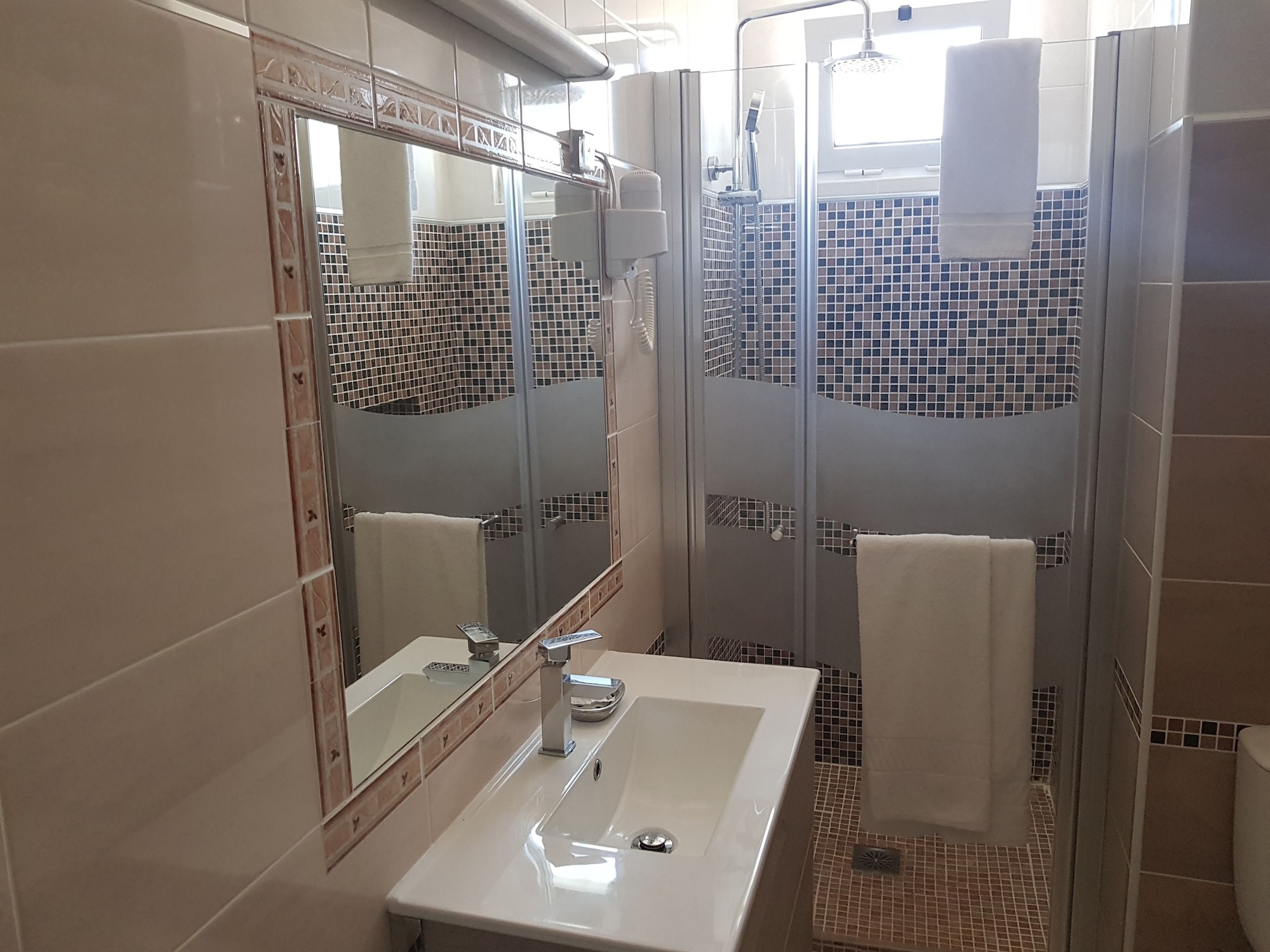 ROOM, TWIN BEDS, SEA VIEW, BALCONY, TOP FLOOR
