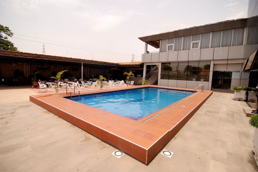 Starview Palace Hotel 5/50