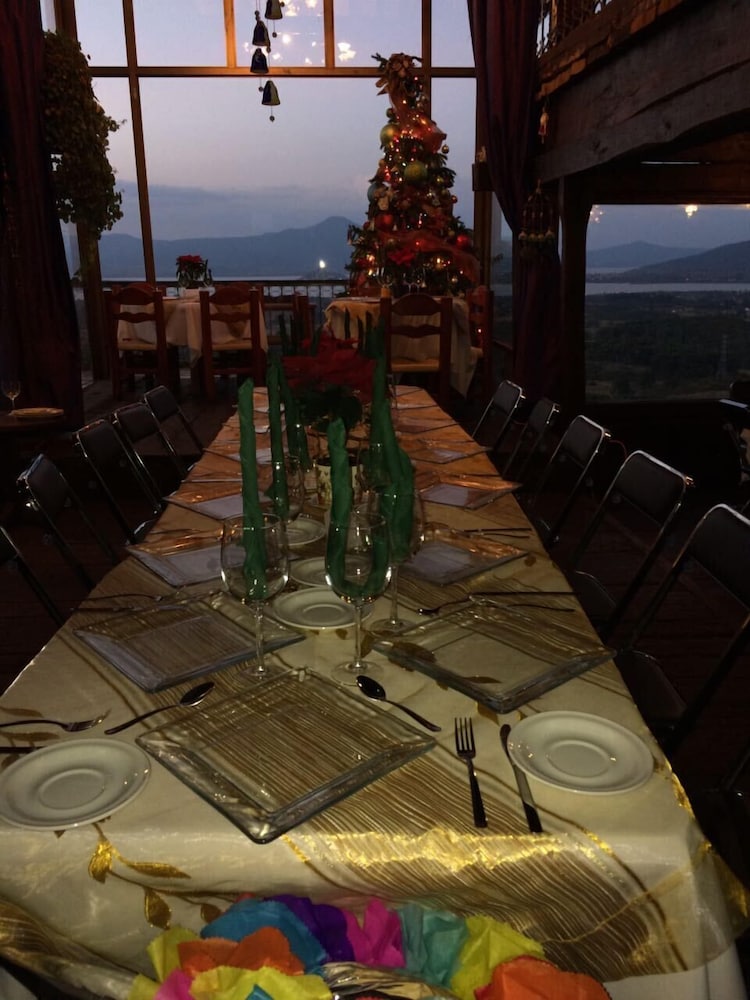 Eco Hotel Ixhi 51/74
