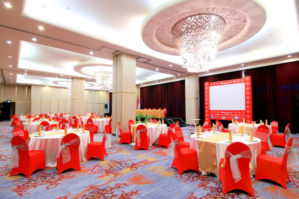 Swiss-Belhotel Ambon 54/69