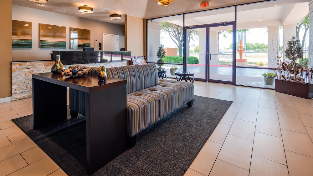 Days Inn by Wyndham Round Rock 27/43