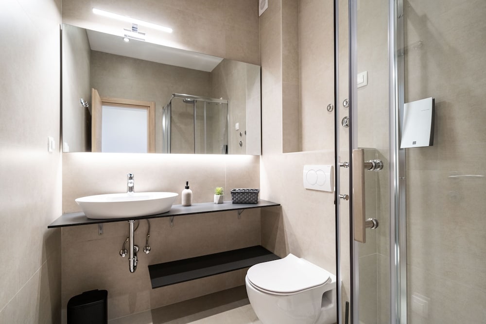 Bacan Serviced Apartments 62/64