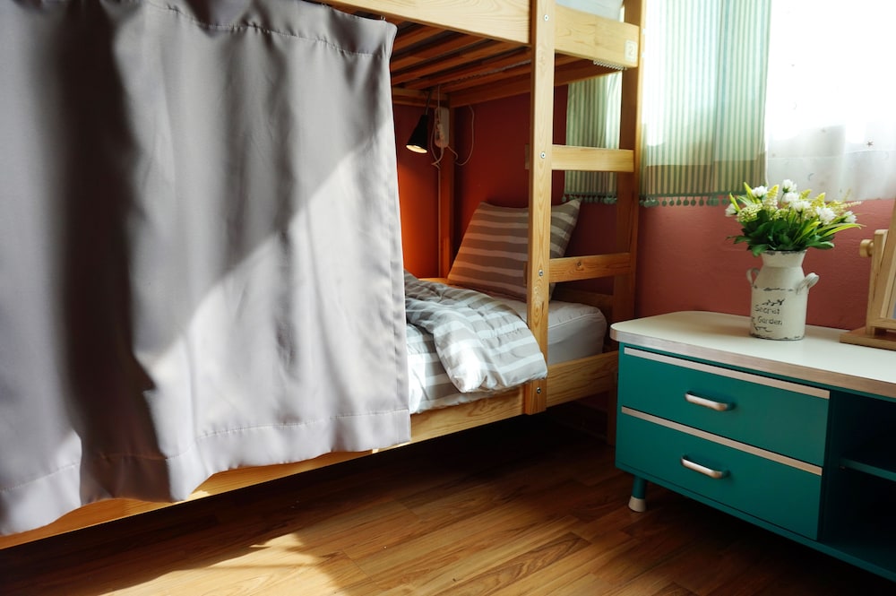 The One Hostel 12/50