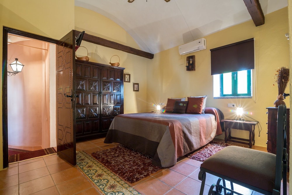 Hacienda El Santiscal - Adults Only 6/44