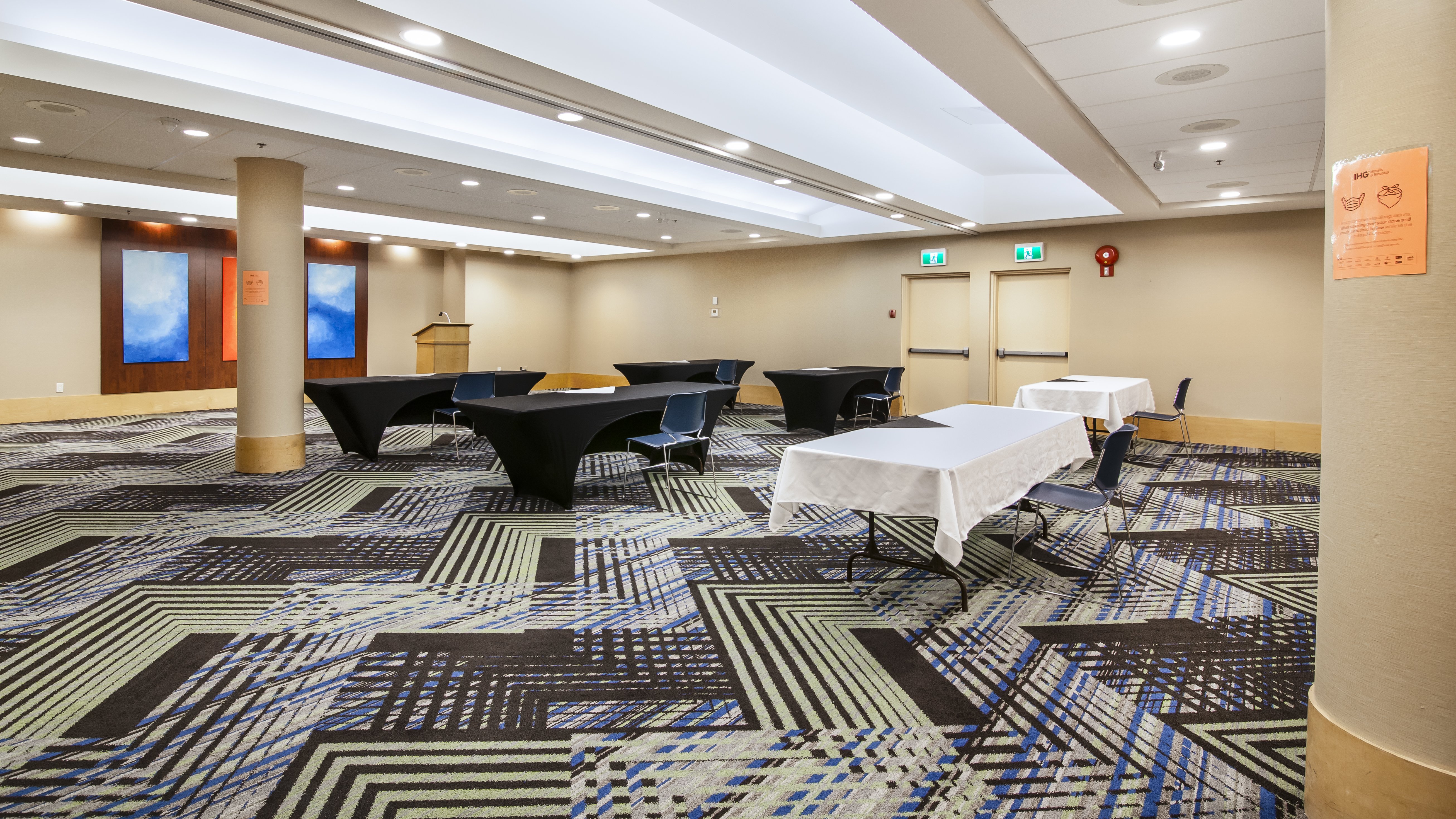 Holiday Inn Express Suites Langley 64/73
