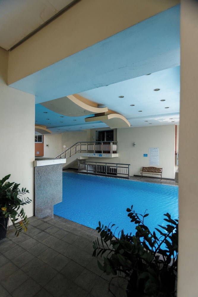 Regency Grand Suites 5/66