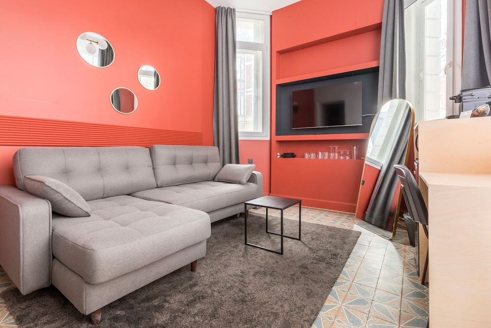 Villa Hotel Gounod 28/51