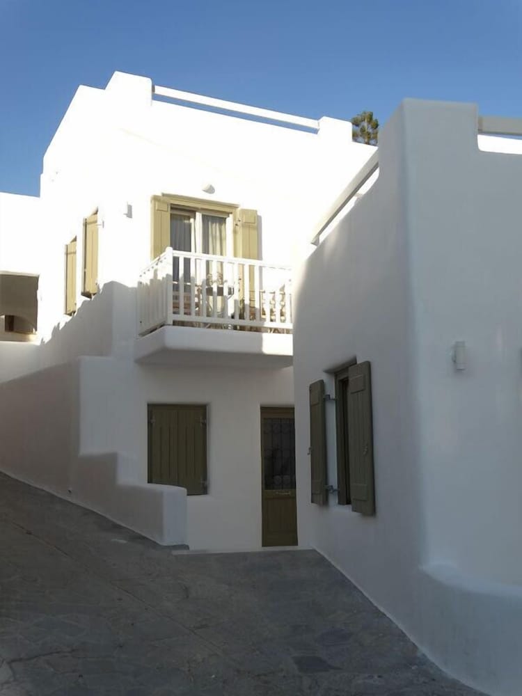 Anassa Studios 4/33