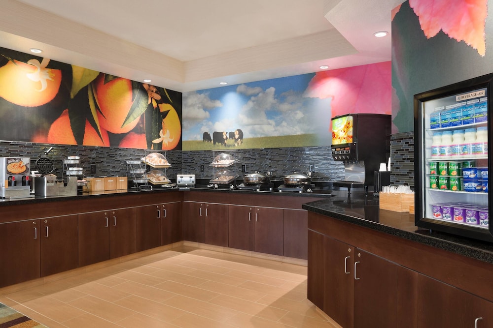Fairfield Inn & Suites Youngstown Boardman Poland 9/35