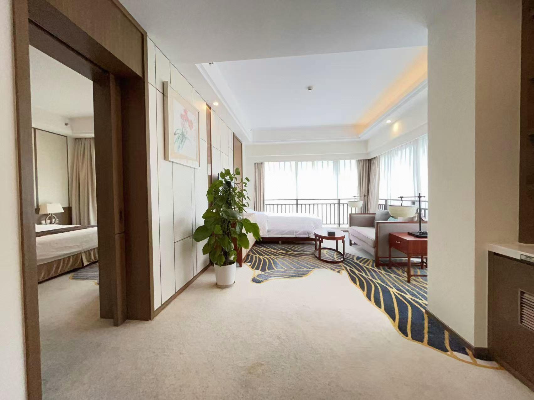 Yuelin Hotel 35/42