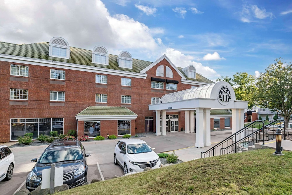 Heidel House Hotel and Conference Center Ascend Hotel Collection 42/50