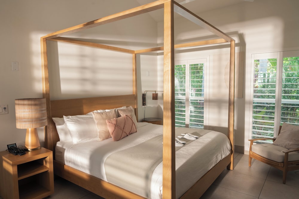 Deluxe, Suite, King Bed, Ocean Front