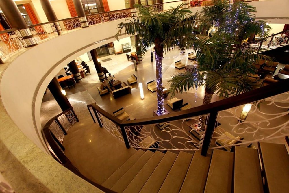St Laurn Meditation And Spa 42/50