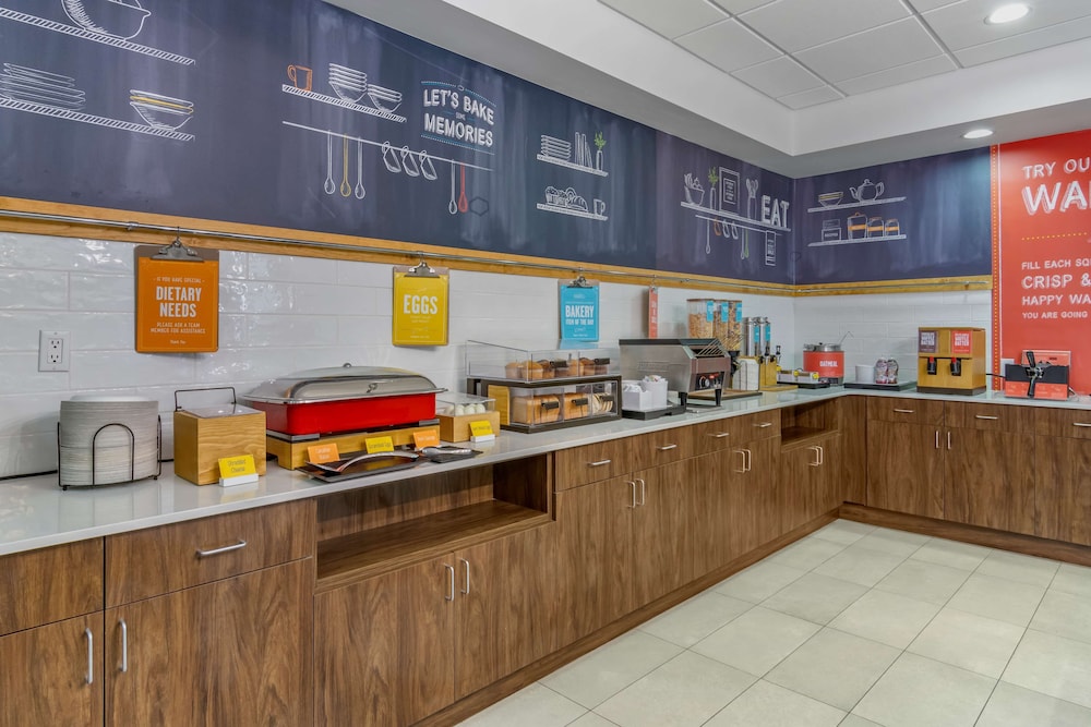 Hampton Inn & Suites by Hilton Edmonton/West 29/35