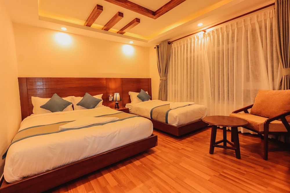 Kathmandu Aagantuk Hotel 12/33