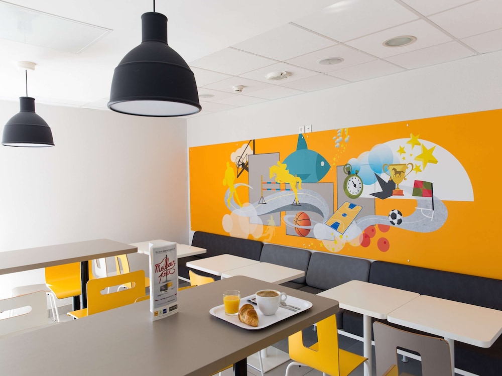 Hotel Premiere Classe Chartres Barjouville 32/50