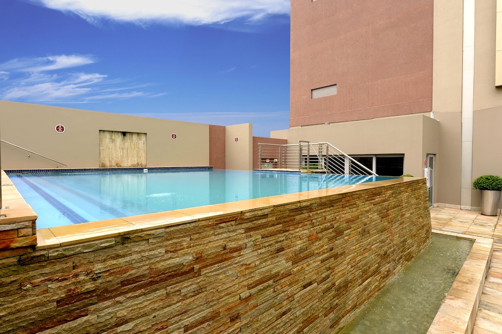 Southern Sun Rosebank 44/50