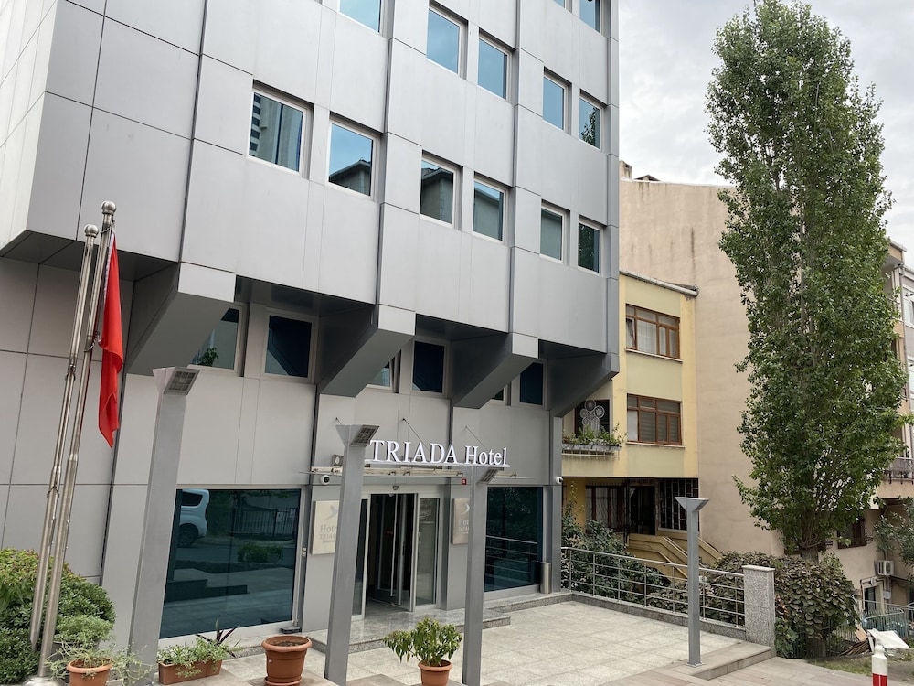 Triada Gayrettepe 2/28