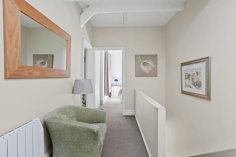 Bedford House Apartments 28/45