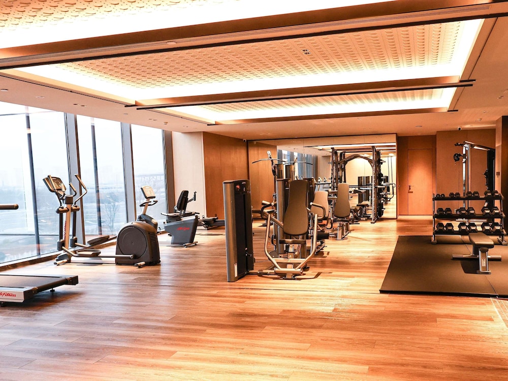 Grand Mercure Chengdu East 23/50