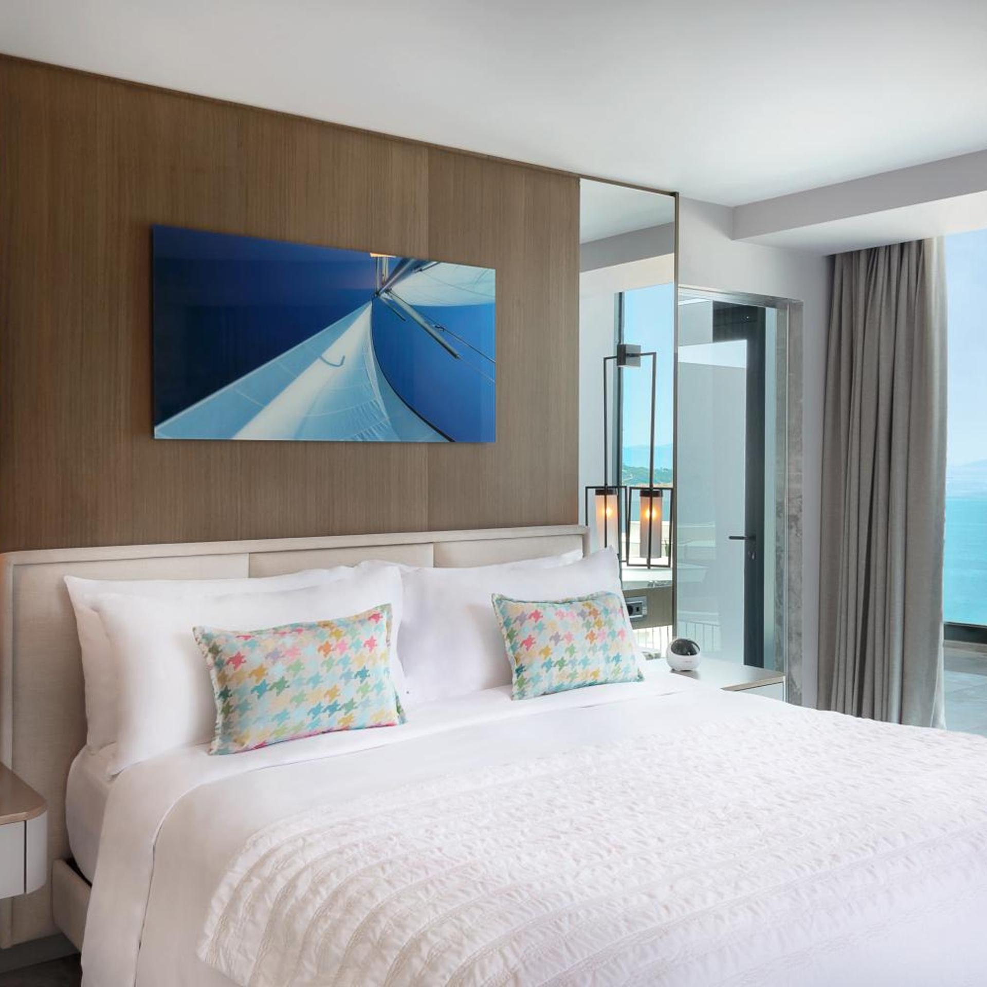 Guest Room, Deluxe, King Bed, Sea View, Sofa