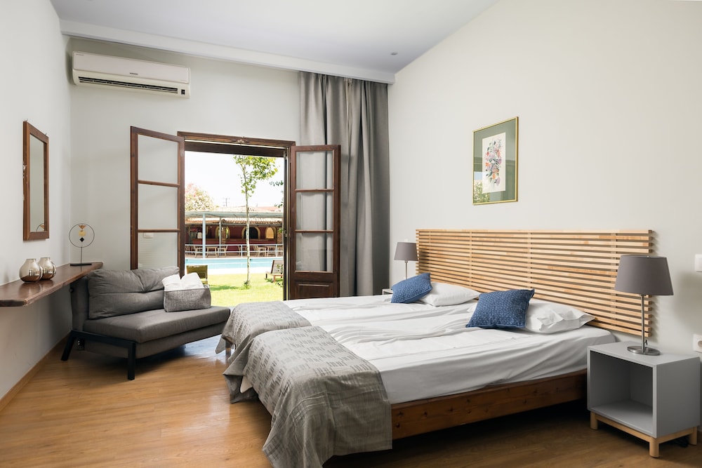 Folies Corfu Hotel Apartments 5/50