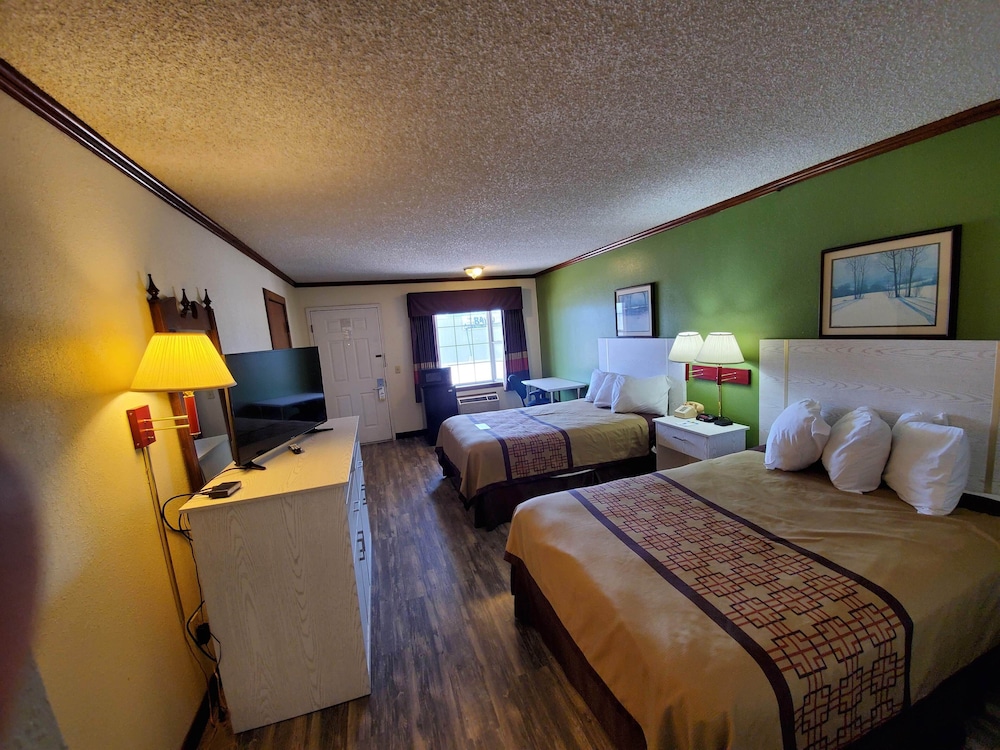 Days Inn by Wyndham Monett 6/25