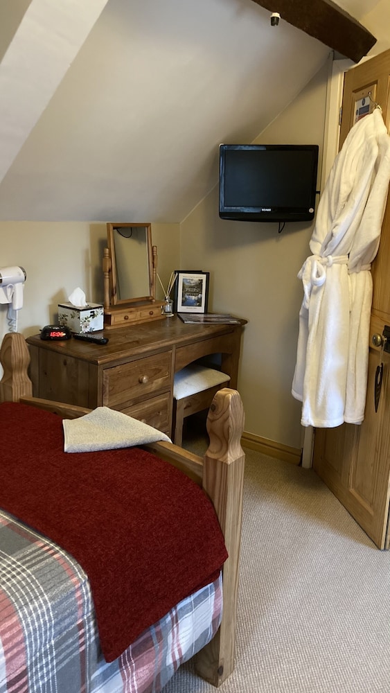 Llwyn Onn Guest House 10/50