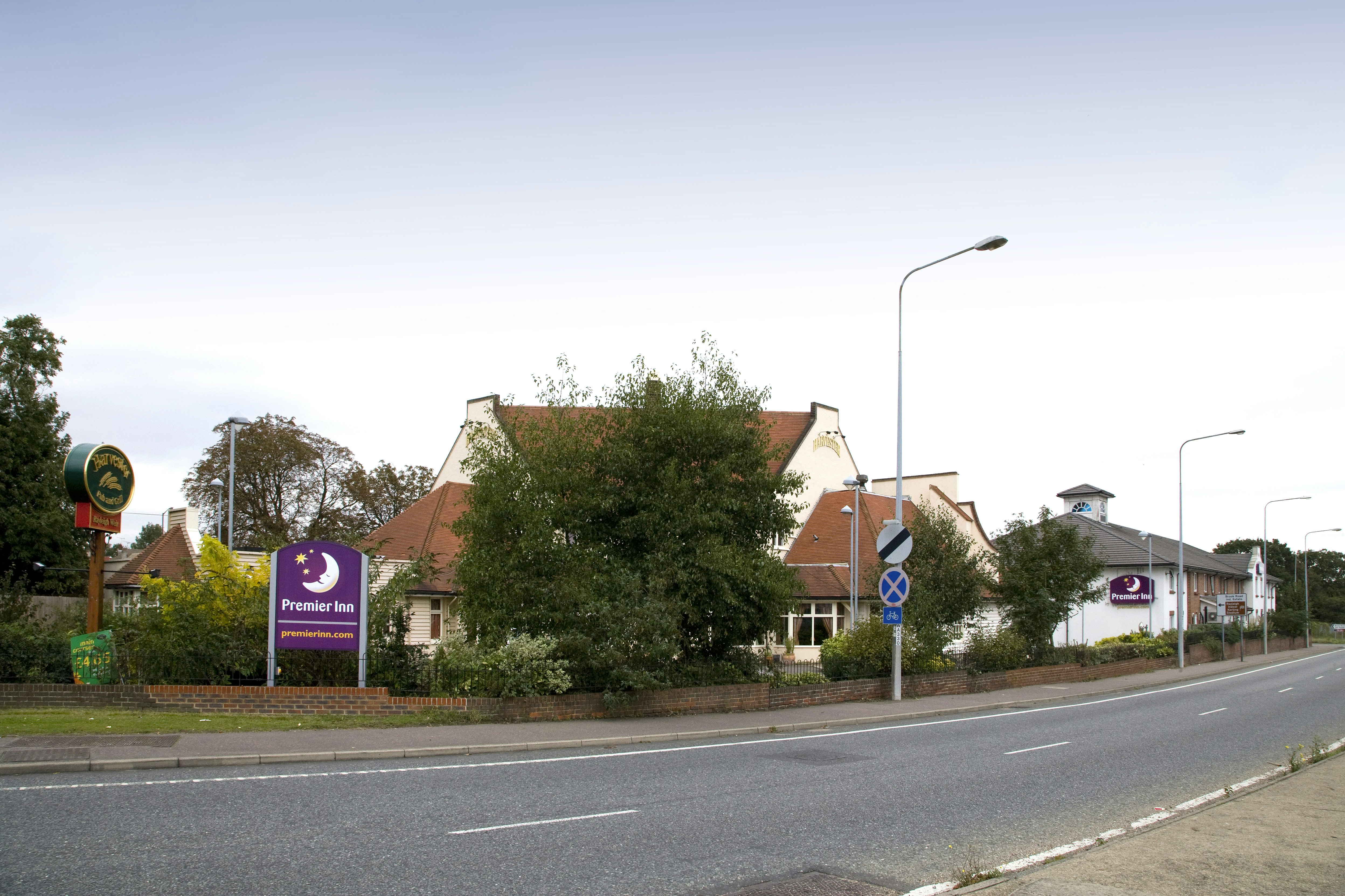 Premier Inn Basildon (Rayleigh) 17/18