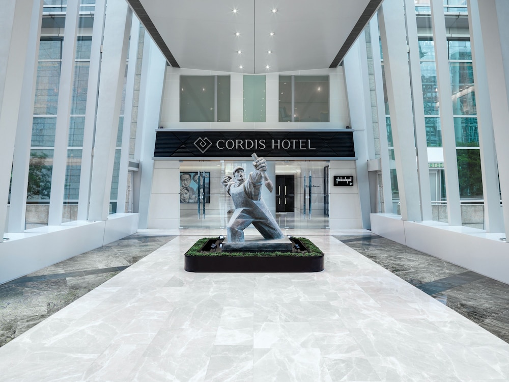 Cordis, Hong Kong 26/43