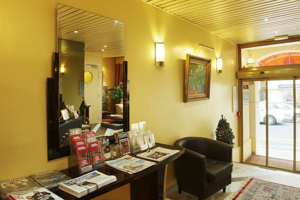 Hotel Poussin 43/58