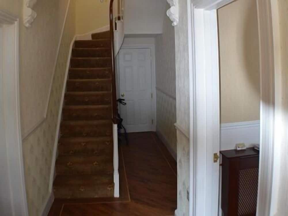 The Shrewsbury Guest House 24/34