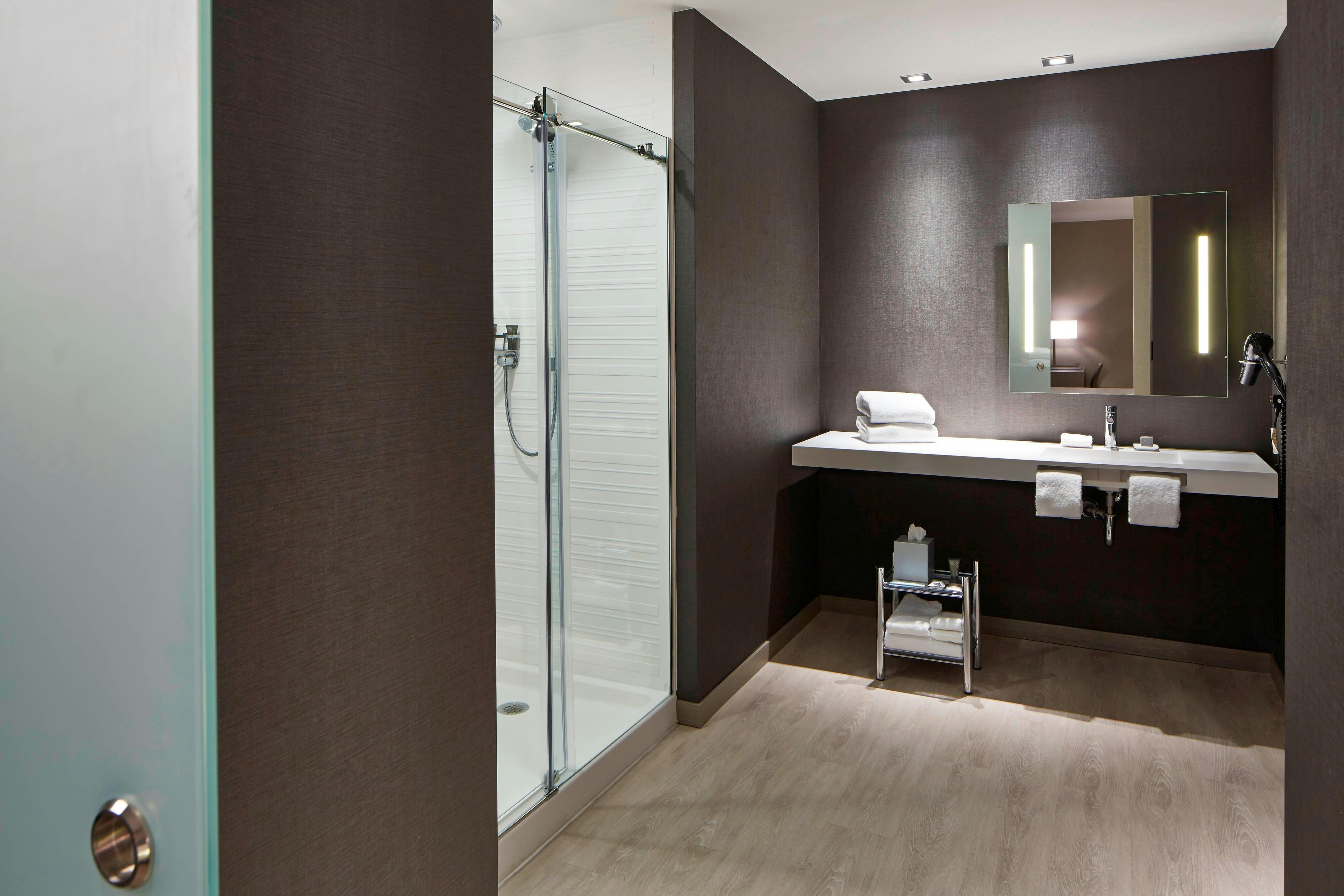 AC Hotel Des Moines East Village 48/48