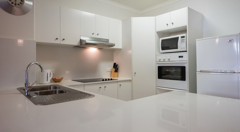 SANCTUARY LAKE APARTMENTS 58/58