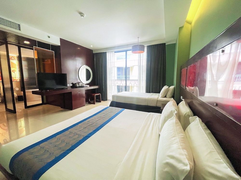Long Beach Garden Hotel Pavilions 13/50