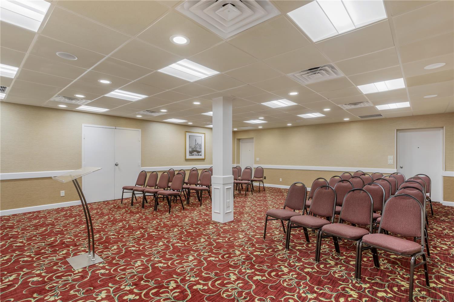 Best Western Plus Morristown Inn 39/40