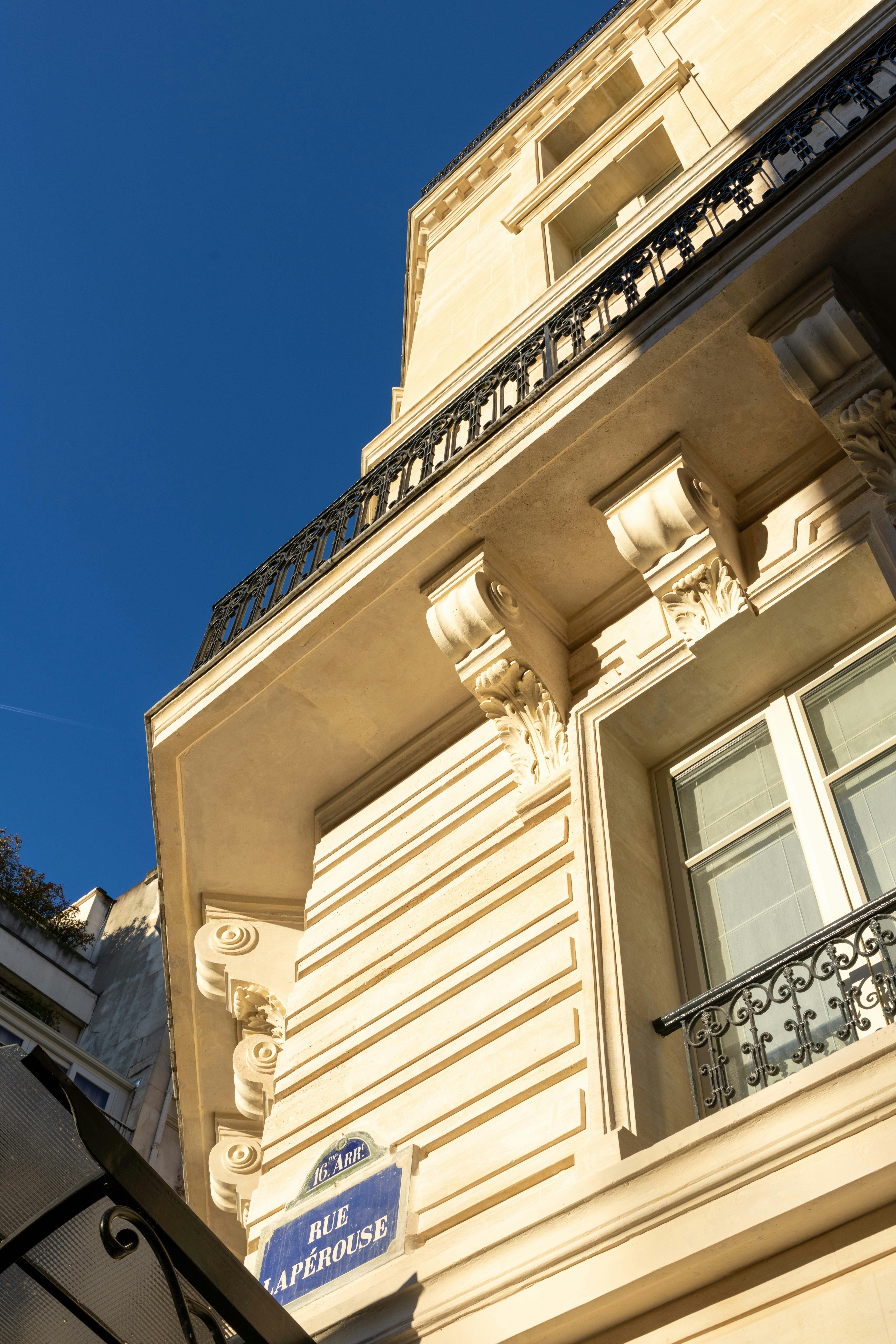 Hotel de Sevigne 3/80