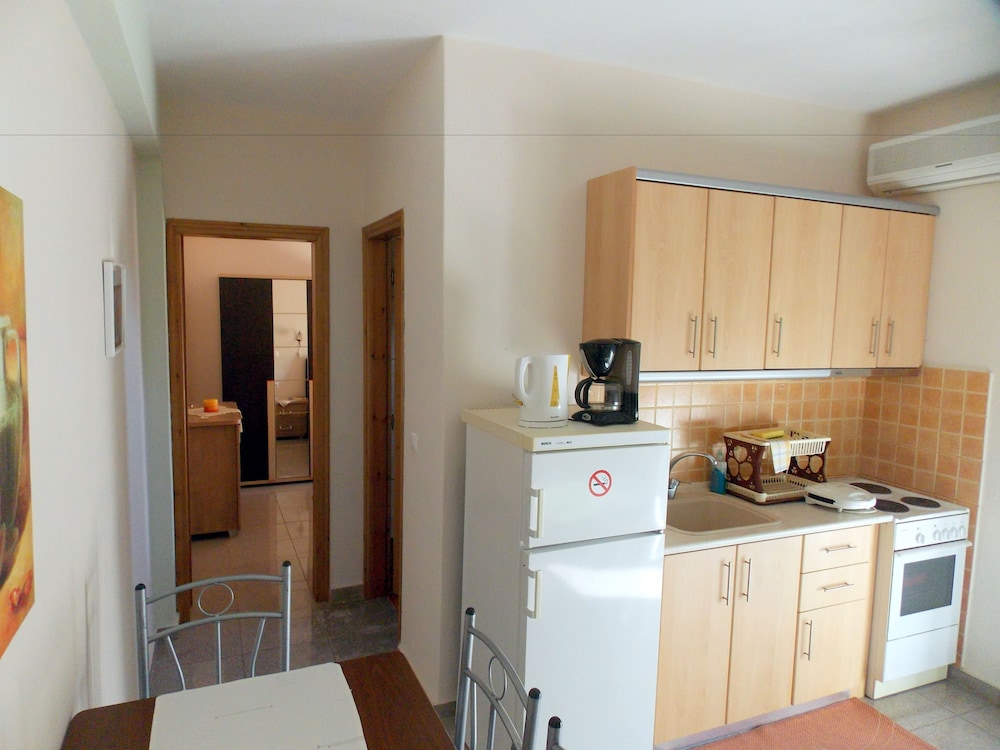 Nikos Apartments photo5