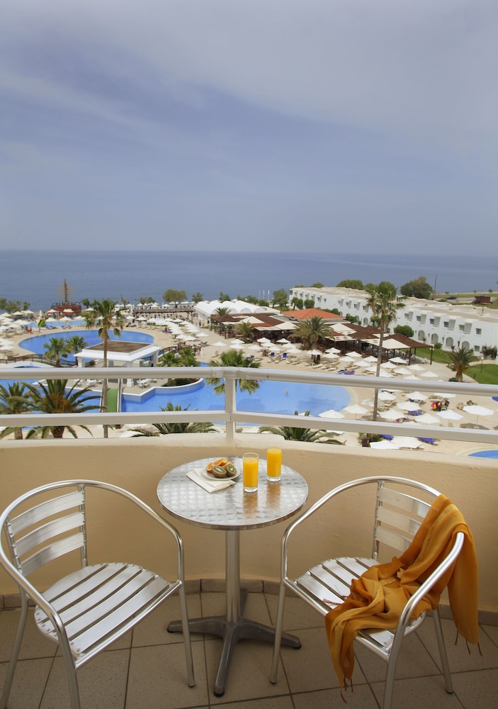 Atlantica Ocean Beach Resort 51/64