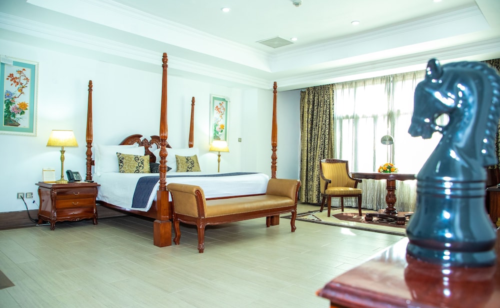 Weston Hotel 45/72