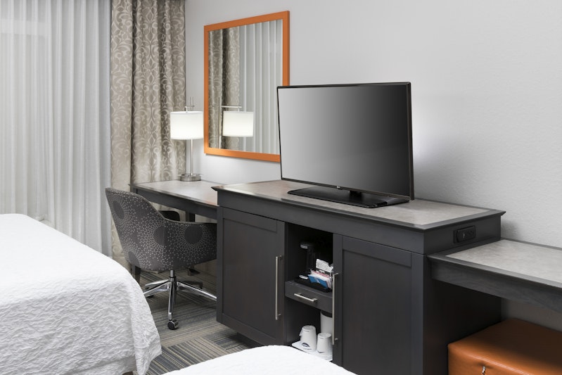 Hampton Inn & Suites By Hilton Atlanta Perimeter Dunwoody 34/41