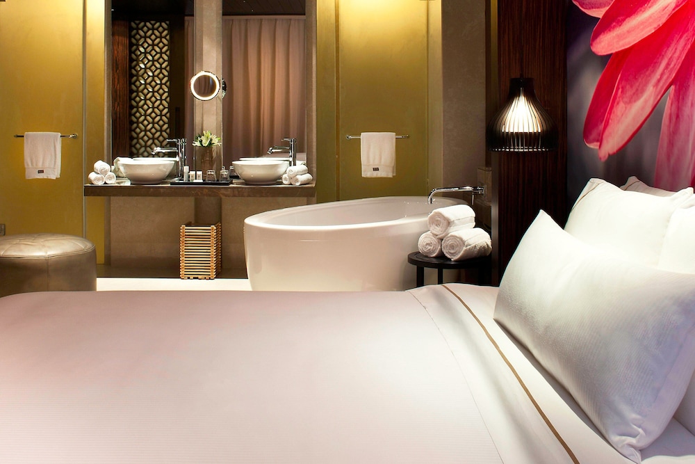 The Westin Hyderabad Mindspace 27/80