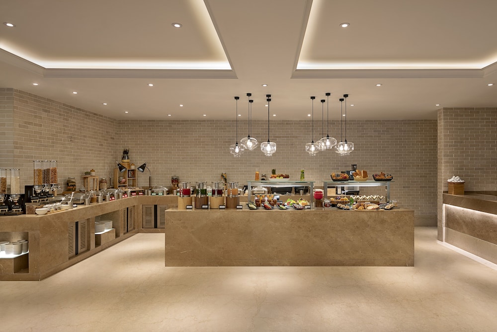 Lemon Tree Premier New Town Kolkata 19/22