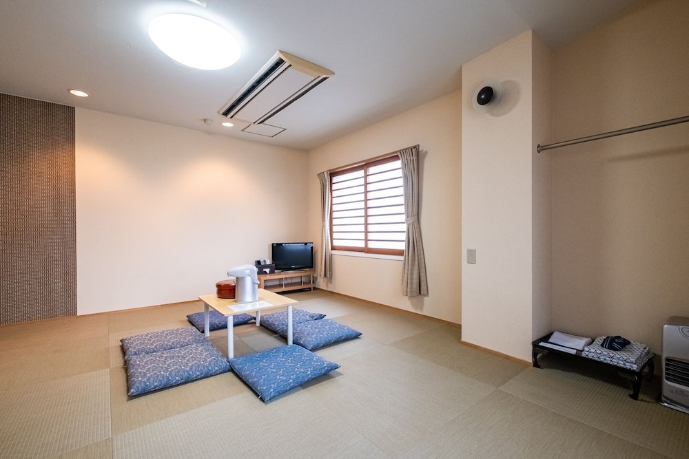 Kawaguchiko Station Inn 45/63